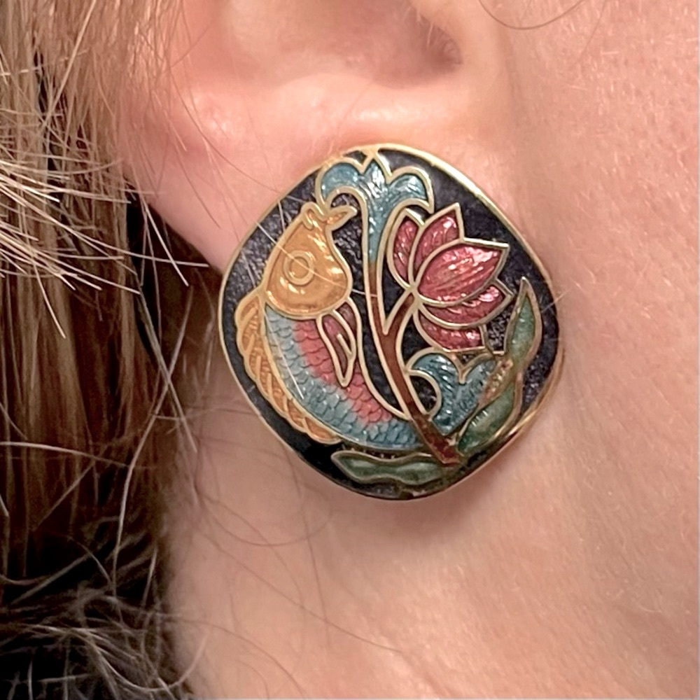 Vintage Cloisonné Earrings Tropical Flowers Fish Soft Clip On 1” - Picture 5 of 7